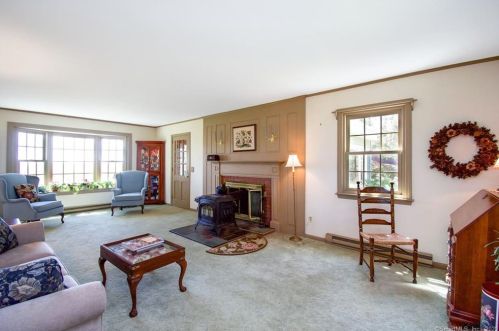 58 Notch Rd, Manchester CT  06043-7421 exterior