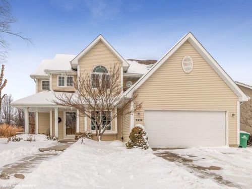 9815 Newport Vista Dr, Camp Dodge, IA 50131-2997