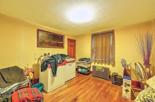 145 Urban Ave, North Providence RI  02904-4930 exterior