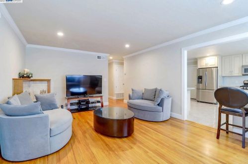 777 Vasona St, Milpitas, CA 95035-4315