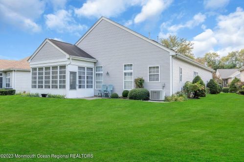 13 Silverspring Dr, Lakewood NJ  08701-7506 exterior