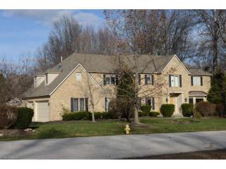 4257 Cobblestone Dr, Akron, OH 44321-2928