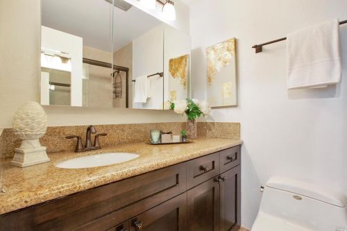 196 Larkspur Plaza Dr, Larkspur CA  94939-1422 exterior