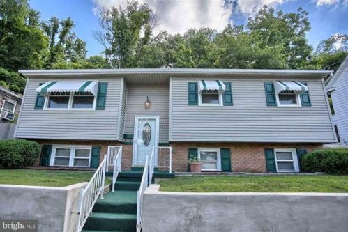 1517 2nd St, West Enola, PA 17025-3185