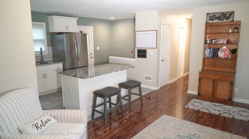 27 Castle Ave, Jackson Twp NJ  08527-2425 exterior