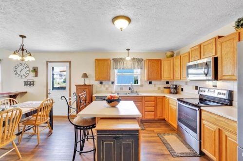 1565 Roscommon Dr, Pataskala OH  43062-7018 exterior