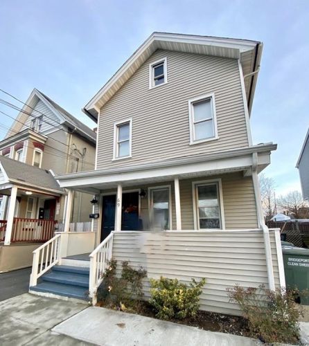67 Maplewood Ave, Bridgeport, CT 06605-2626