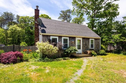 122 Pine Bluff Rd, Brewster, MA 02631-2465