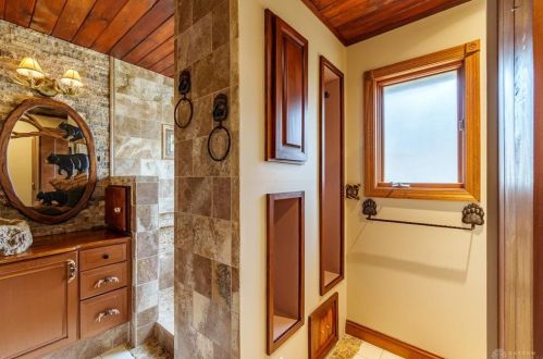 240 Fivepines Ct, Englewood OH  45315-9636 exterior
