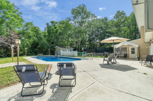 23 Yorkshire Dr, Jackson Twp NJ  08527-2626 exterior