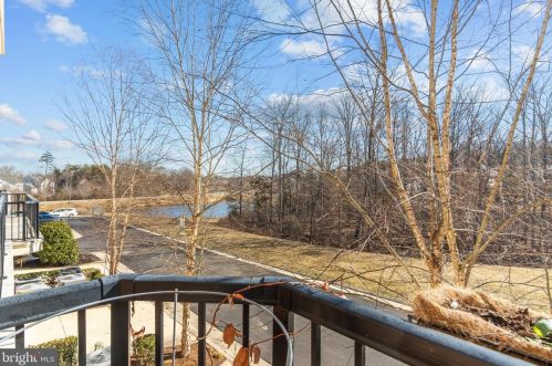 22476 Dinah Pl, Leesburg VA 20175-4808 exterior