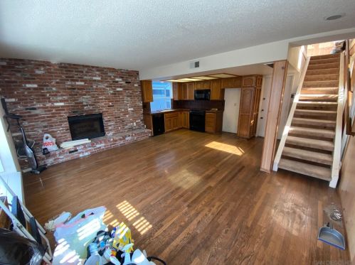719 Seagirt Ct, San Diego, CA 92109-7018