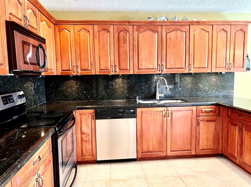 1600 18th Ave, Delray Beach, FL 33445-7446