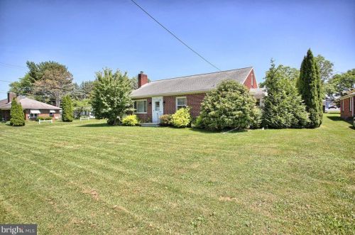 301 Mountain Rd, Siddonsburg, PA 17019-1517