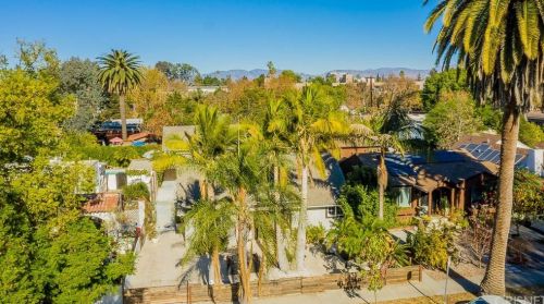 14639 Albers St, Van Nuys, CA 91411-3711
