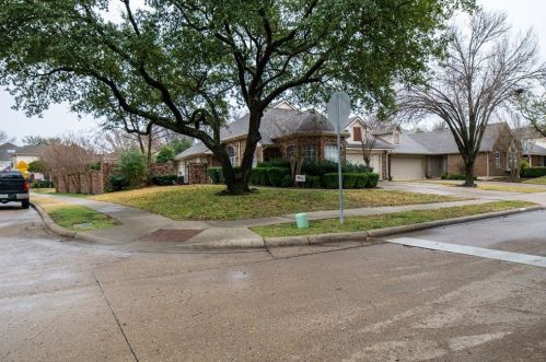 1332 Exeter Dr, Plano, TX 75093-5221