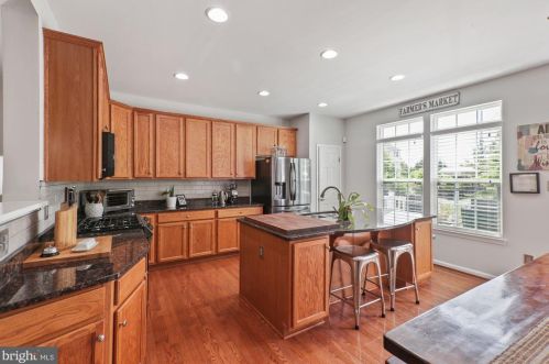 2355 Merseyside Dr, Woodbridge VA  22191-6568 exterior