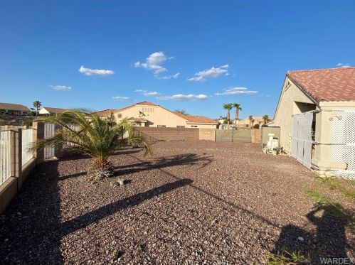 2501 Whispering Ridge Dr, Bullhead City AZ  86442-8686 exterior