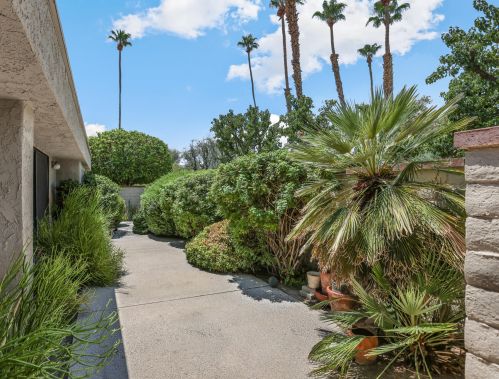7810 Paseo Azulejo, Palm Springs, CA 92264-6747