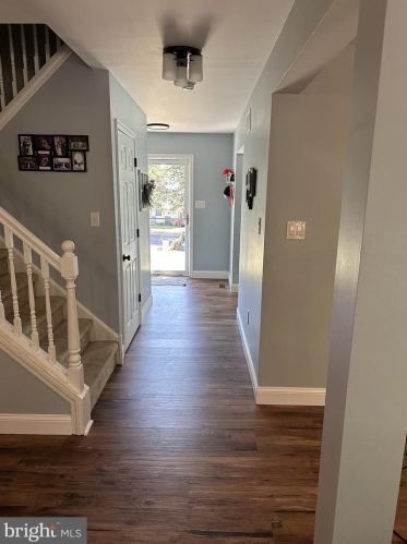 56 Village Dr, Collegeville, PA 19473-2314