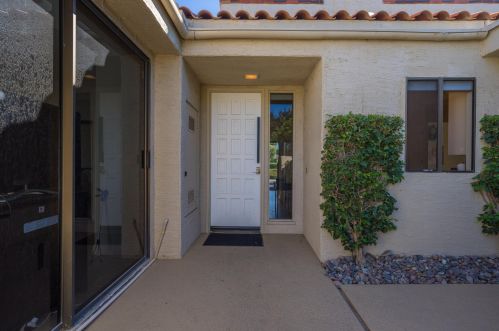 139 Desert Dr, Rancho Mirage CA  92270-4923 exterior