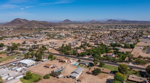 3623 Yorkshire Dr, Glendale AZ  85308-2335 exterior