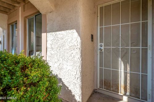 5481 Echo Ln, Glendale, AZ 85302-6111