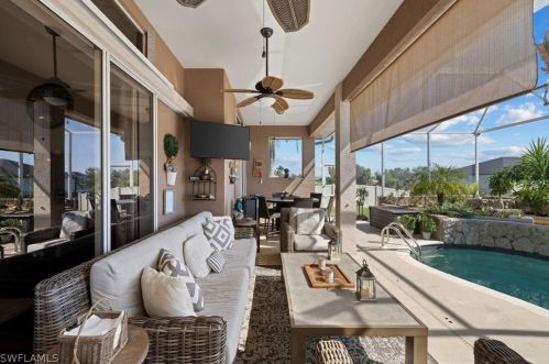 201 4th Pl, Cape Coral FL  33990-1042 exterior