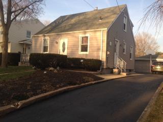 305 Prospect Ave, Dumont, NJ 07628-1811