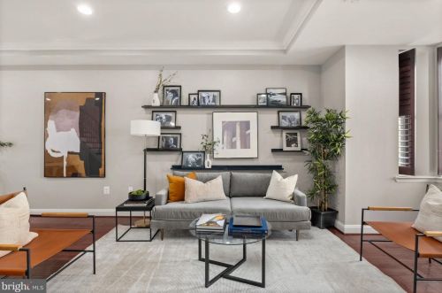 1379 F St, Washington DC  20002-5419 exterior