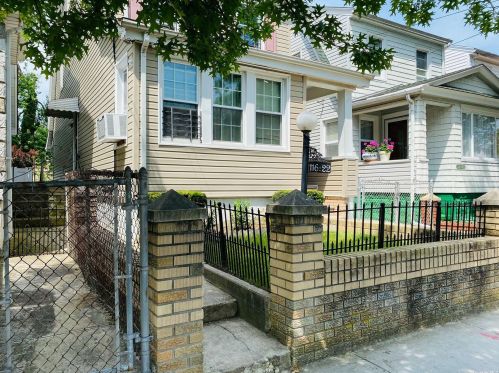 116-22 147th St, Jamaica, NY 11436-1711