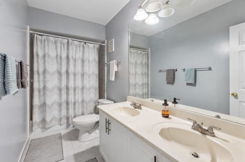 9920 12 St, Hollywood FL 33026-4359 exterior