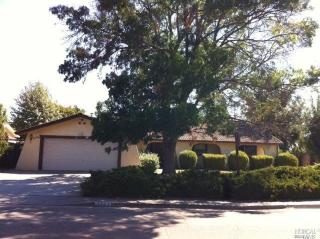 2108 Monterey Dr, Fairfield, CA 94534-1723