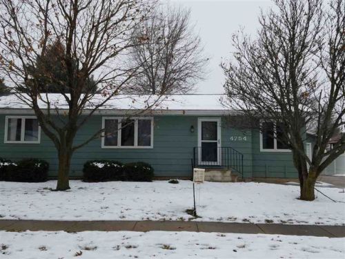 4754 Edgebrook Dr, Waterloo, IA 50701-9213