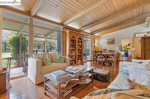 8 Rae Dr, Orinda CA  94563-4360 exterior