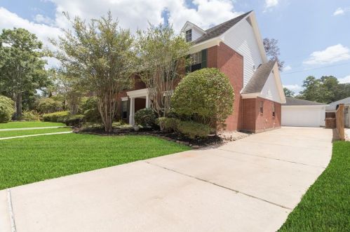 4126 Pine Breeze Dr, Humble, TX 77345-1236