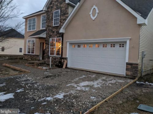 712 Weatherby Dr, West Deptford NJ  08096-5176 exterior