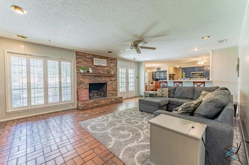 900 Ward Ln, Athens, TX 75751-2919