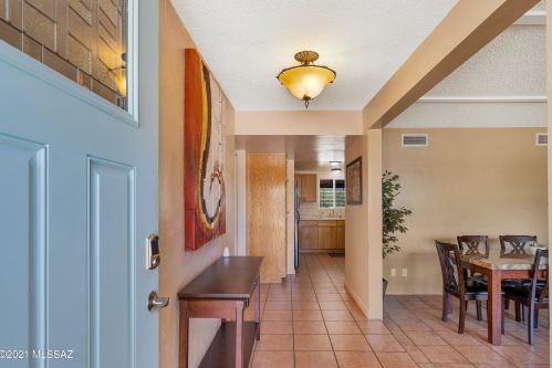 9301 Trail Ridge Pl, Tucson, AZ 85710-7410