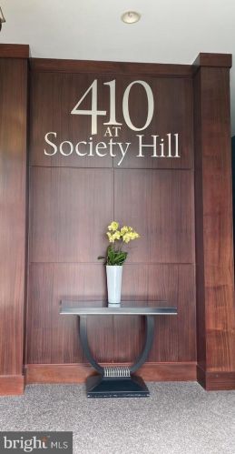 410 Front St, Philadelphia PA  19147-1606 exterior