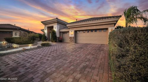 871 Hale Dr, Green Valley, AZ 85614-5576