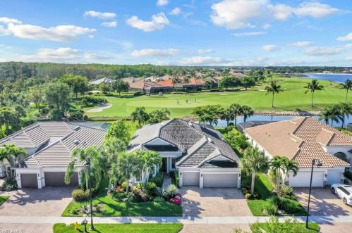 9019 Graphite Cir, Naples, FL 34120-5227