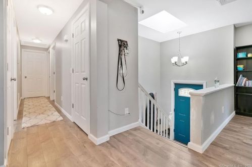 26 Blish Rd, East Hampton CT  06447-1110 exterior