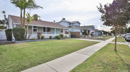 6048 Graywood Ave, Lakewood, CA 90712-1157