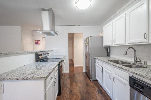 1004 Fort Worth St, Midlothian TX  76063-2114 exterior