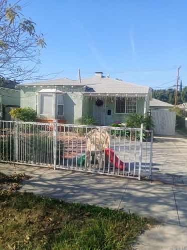 1329 Sloan Ave, Compton, CA 90221-5051
