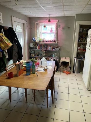 427 Taylor St, Pittsburgh, PA 15224-1823