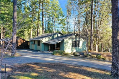 15978 Shebley Rd, Grass Valley, CA 95945-9627