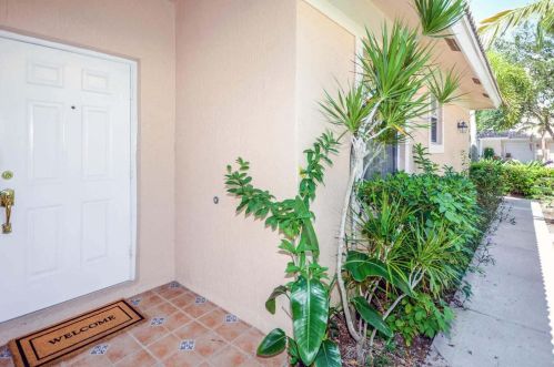 265 Coral Trace Cir, Delray Beach FL  33445-3616 exterior