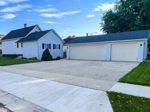 215 Harrison St, Fond Du Lac, WI 54937-1364